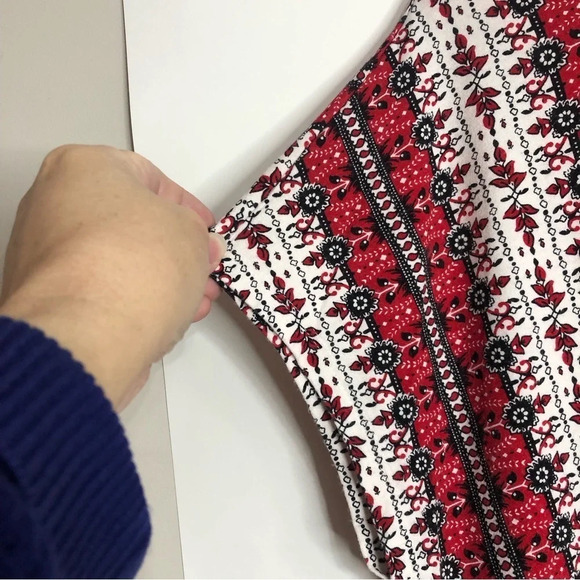 J.JILL Wearever Collection Women’s L Red Cream Black Boxy Blouse Top - Picture 3 of 8